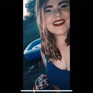 Meet your Posher, Brenna